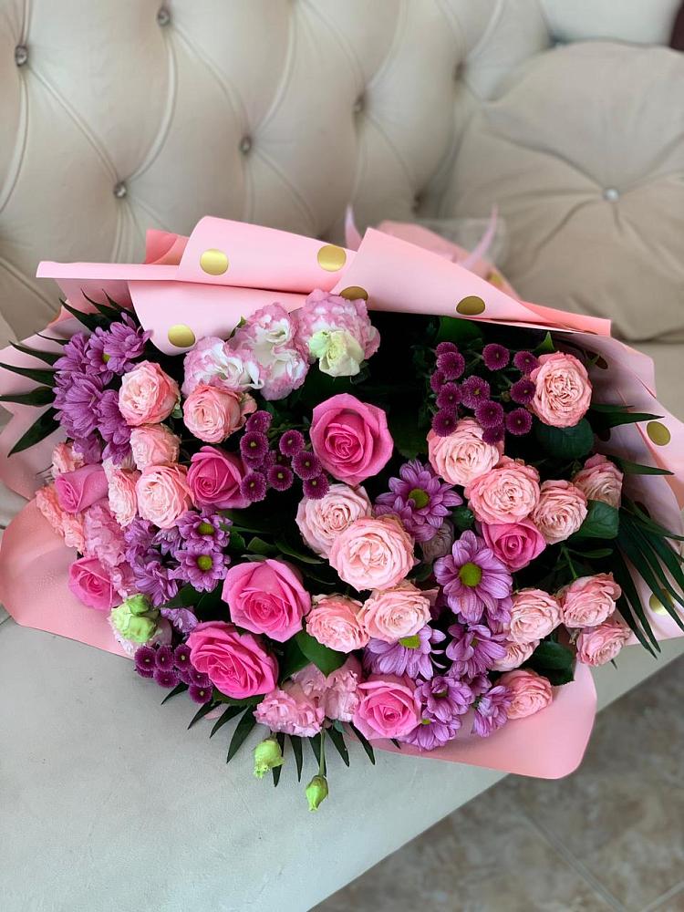 Букет цветов из: Хризантемы, Розы и Лизиантусы в Убинском