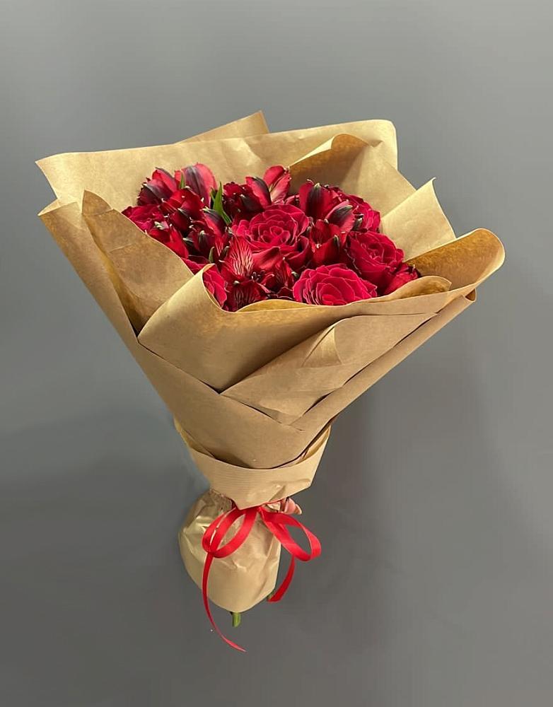 Букет цветов из: Альстромерии и Розы в Убинском