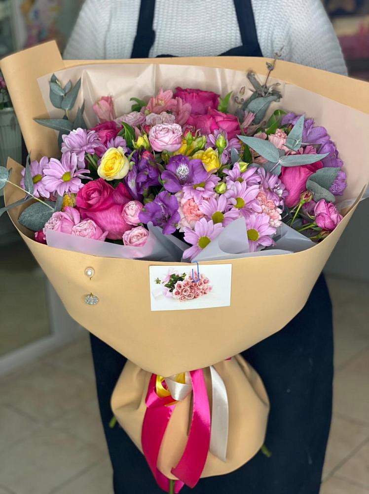 Букет цветов из: Хризантемы, Гвоздики и Альстромерии в Убинском