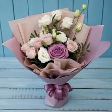 Букет цветов из:  Розы и Лизиантусы в Убинском
