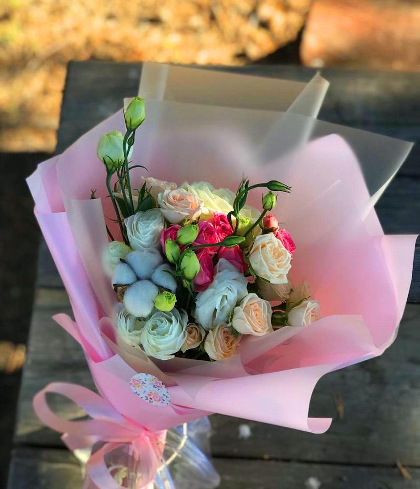 Букет цветов из: Розы и Лизиантусы в Убинском