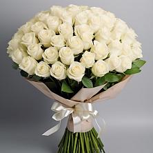 Букет 101 беля роза Белоснежка в Убинском