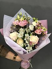 Букет цветов из:  Альстромерии, Розы и Лизиантусы #REPLACE_PRED# Убинском