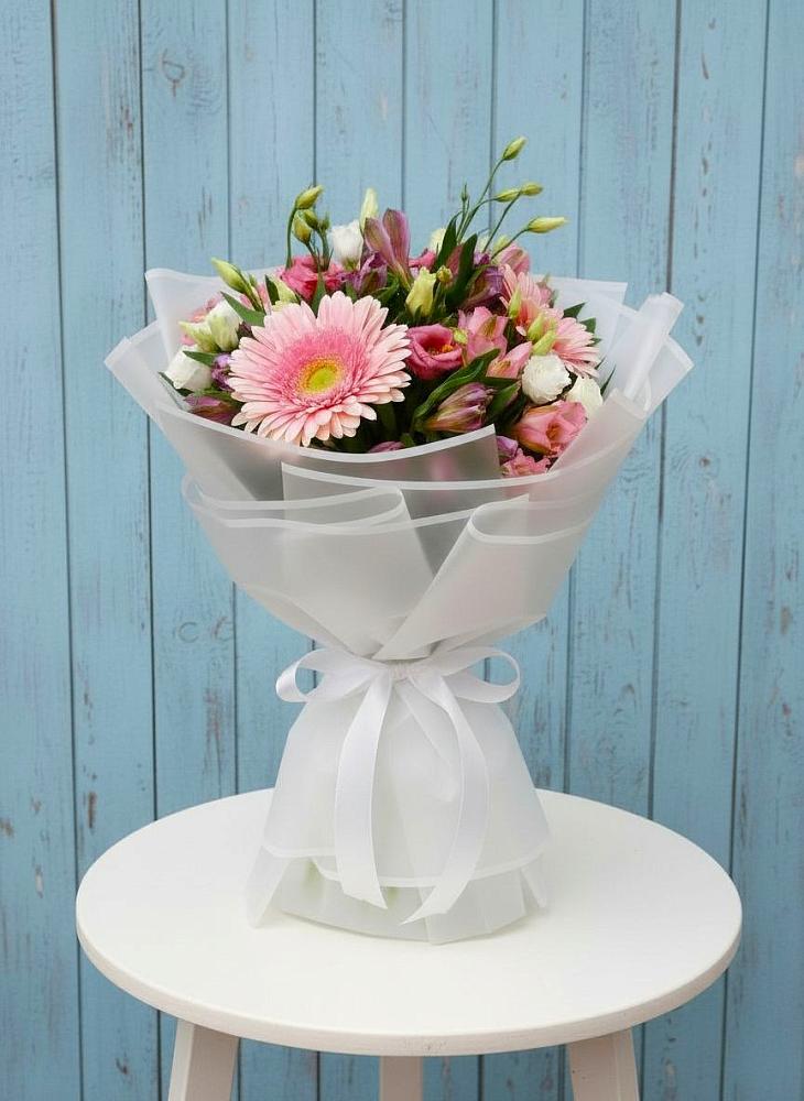 Букет цветов из: Герберы, Альстромерии и Лизиантусы в Убинском