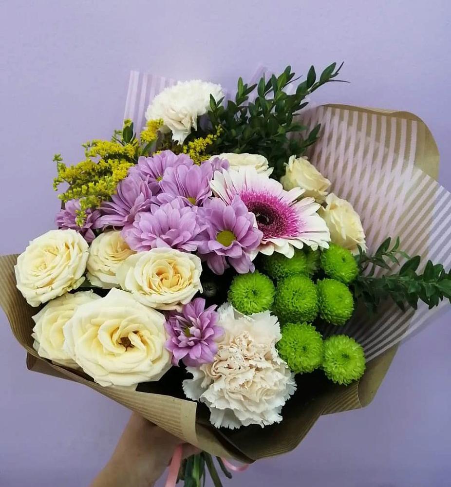 Букет цветов из: Хризантемы, Розы, Гвоздики и Герберы в Убинском