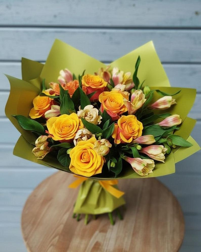 Букет цветов из: Альстромерии и Розы в Убинском