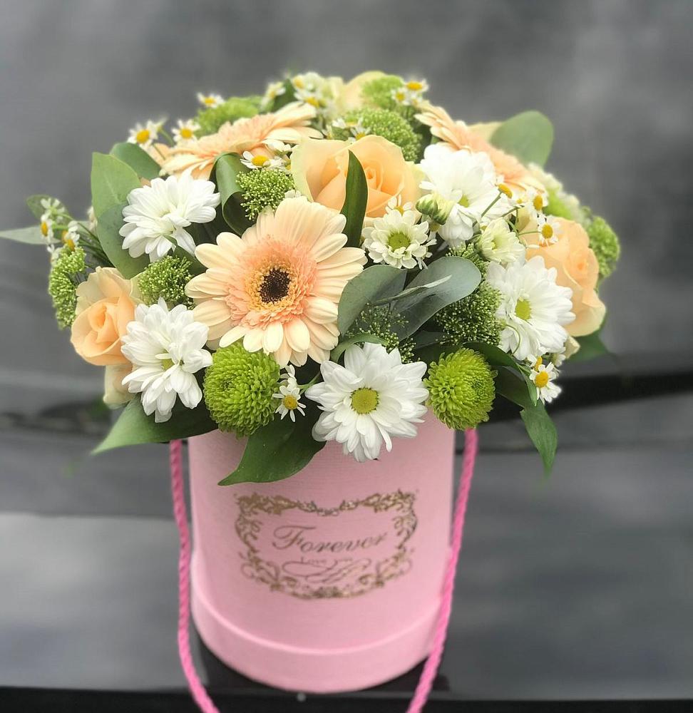 Цветочная композиция из Розы, Герберы и Хризантемы в шляпной коробке в Убинском